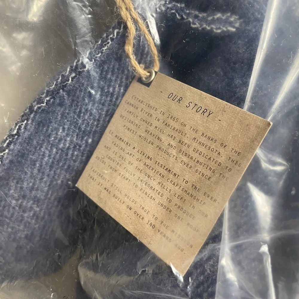 Faribault Woolen Mill Co Memory Bear Navy Grey 100% Wool Minnesota Made 20